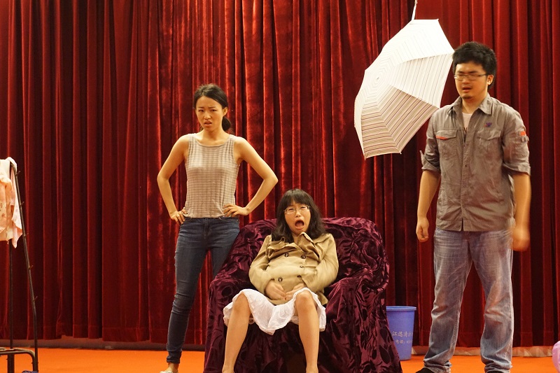 赠与你我五月的芬芳——记2015年中文系“五月花海”系列活动闭幕式暨师生见面会