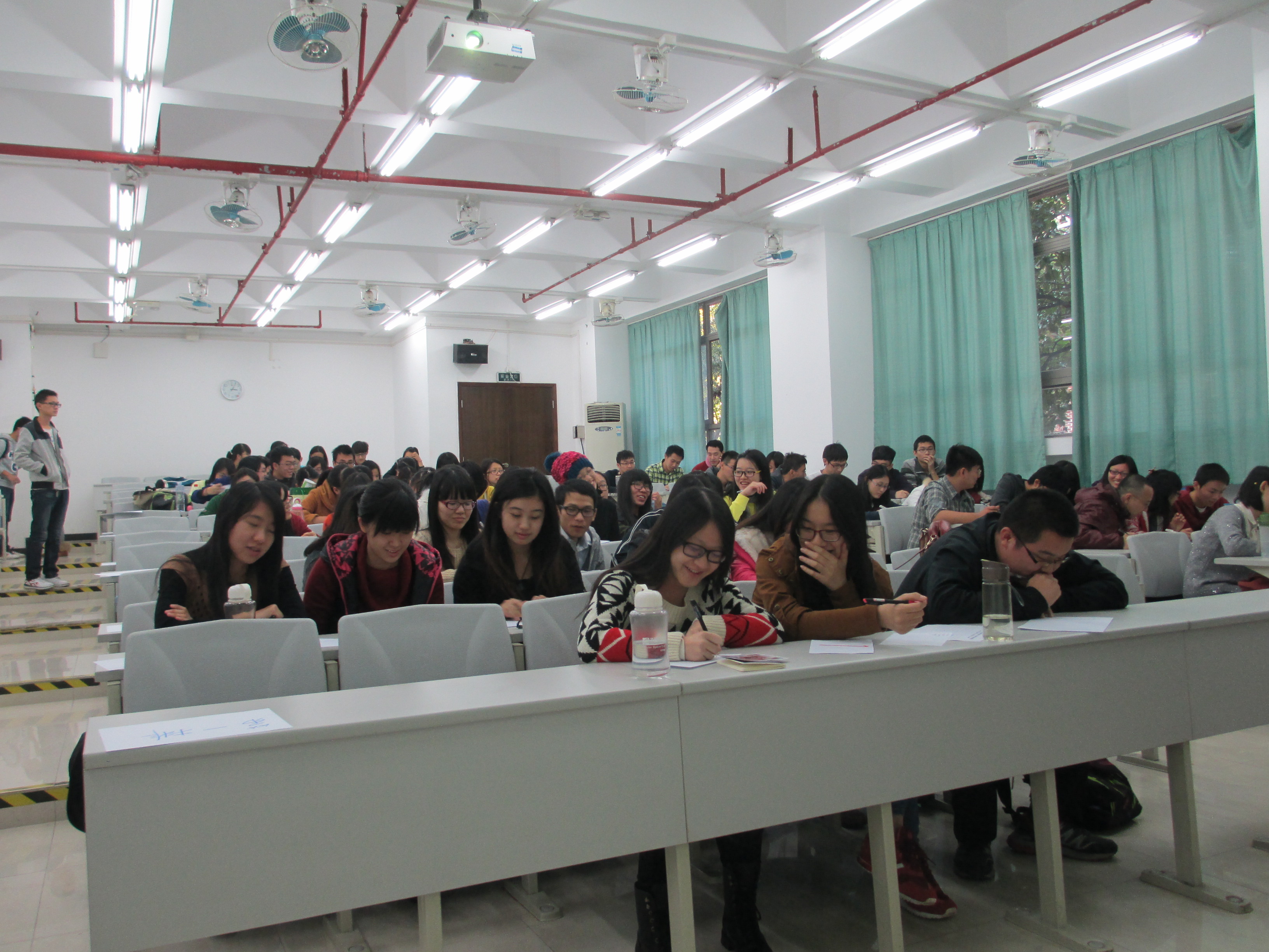 传承汉字文化，笔写华夏风韵 ——记威廉williamhill2013年科技艺术节之汉字听写大赛决赛