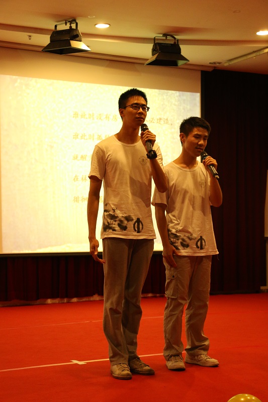 赠与你我五月的芬芳——记2015年中文系“五月花海”系列活动闭幕式暨师生见面会